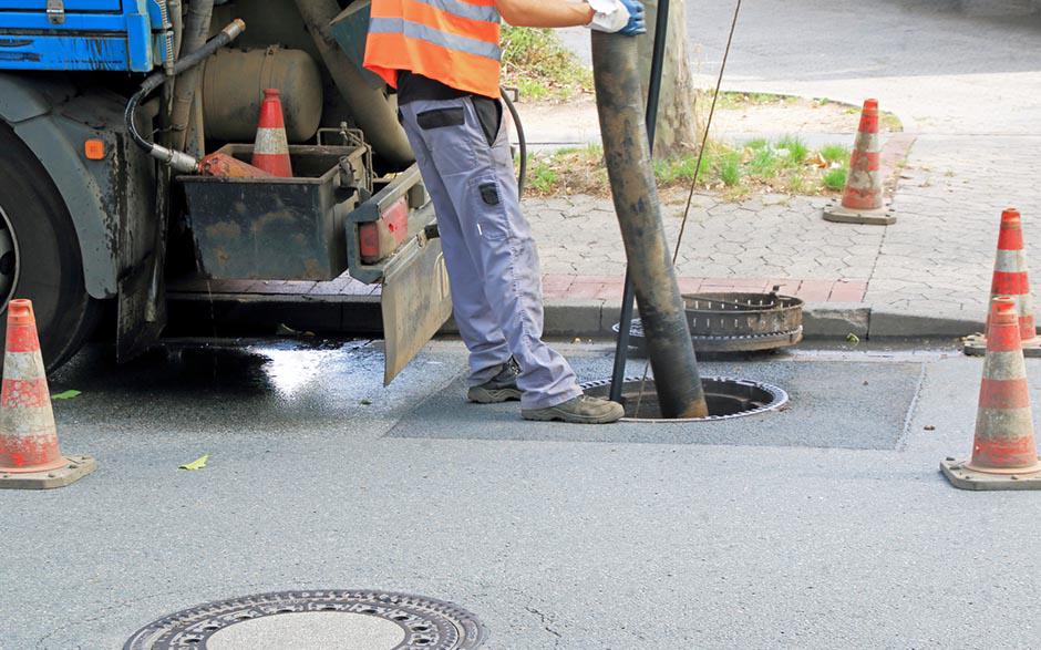 comment déboucher un wc Paris 5